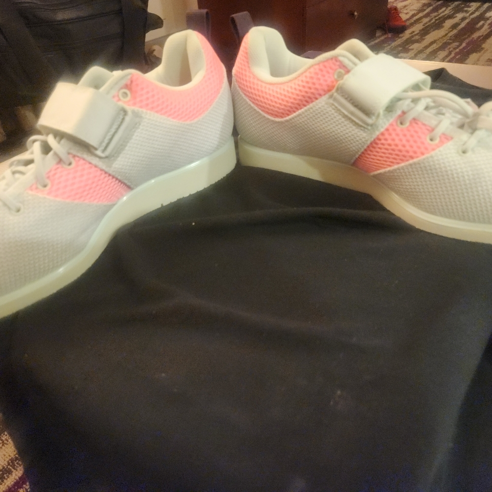 NEW Adidas Powerlift 5 Weightlifting Shoes GY8920 Size 11 W or 10 M Green Pink - Picture 4 of 7